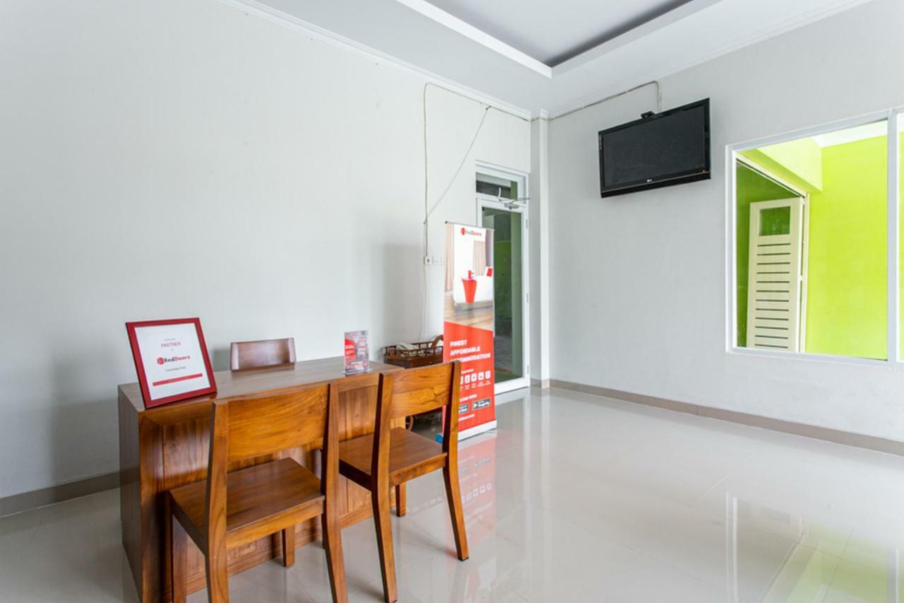 RedDoorz near Universitas Muhammadiyah Yogyakarta Jarakan Bagian luar foto