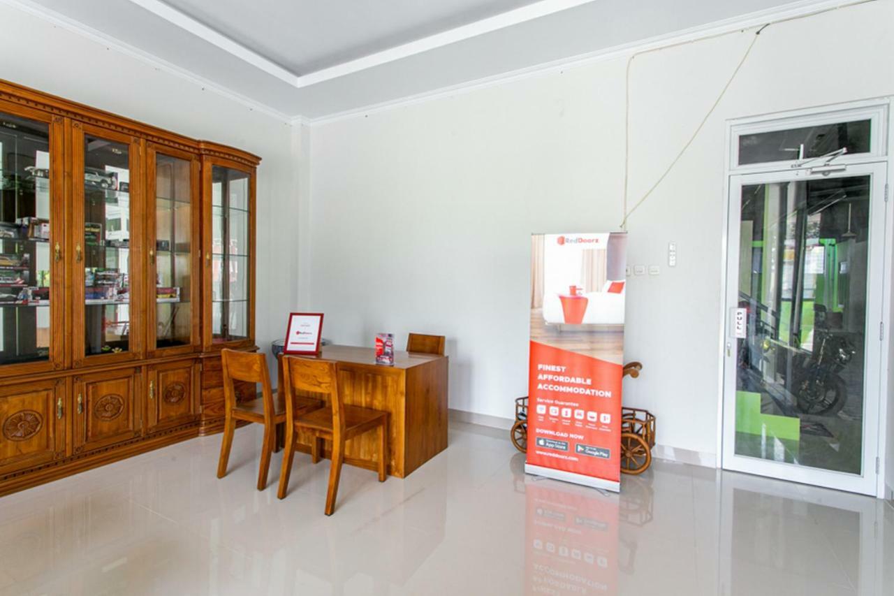 RedDoorz near Universitas Muhammadiyah Yogyakarta Jarakan Bagian luar foto