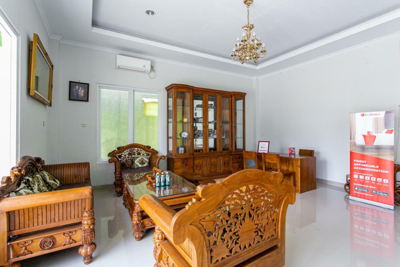 RedDoorz near Universitas Muhammadiyah Yogyakarta Jarakan Bagian luar foto